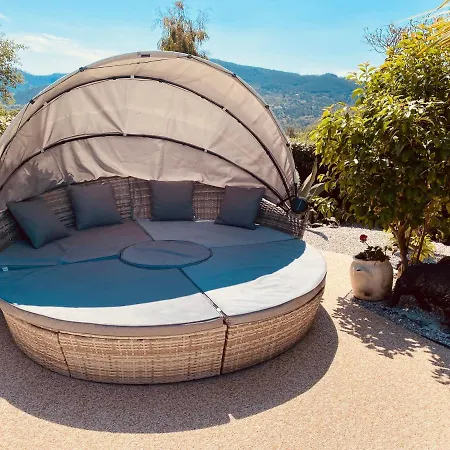 Chez Brice&lova Addolobrig Villa