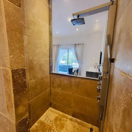 Chez Brice&lova Addolobrig Villa *