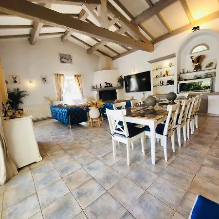 Chez Brice&lova Addolobrig Villa *